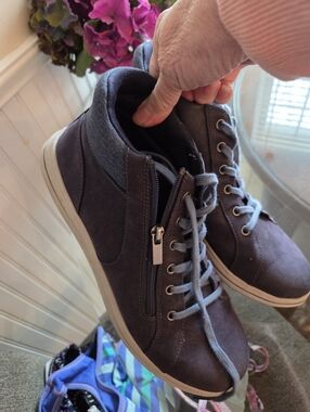 Clark's Casual Sneakers in Dark Navy 9.5 Very Good